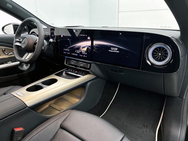 Mercedes-Benz CLA-KLASSE 250+ Business Solution AMG 85.5 kWh | Edition 1 pakket | Premium Pakket | Winterpakket | Trekhaak | Vast panoramadak | Burmester Surround Sound | Sportstoelen | GUARD 360° | 19 inch vijf-dubbelspaaks lichtmetalen AMG-velgen |