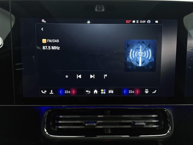 Mercedes-Benz CLA-KLASSE 250+ Business Solution AMG 85.5 kWh | Edition 1 pakket | Premium Pakket | Winterpakket | Trekhaak | Vast panoramadak | Burmester Surround Sound | Sportstoelen | GUARD 360° | 19 inch vijf-dubbelspaaks lichtmetalen AMG-velgen |
