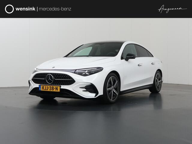 Mercedes-Benz CLA-KLASSE 180 Business Solution AMG | Night | Distronic | Panoramadak | Keyless | Sfeerverlichting |