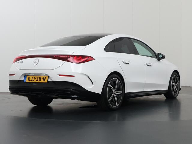 Mercedes-Benz CLA-KLASSE 180 Business Solution AMG | Night | Distronic | Panoramadak | Keyless | Sfeerverlichting |