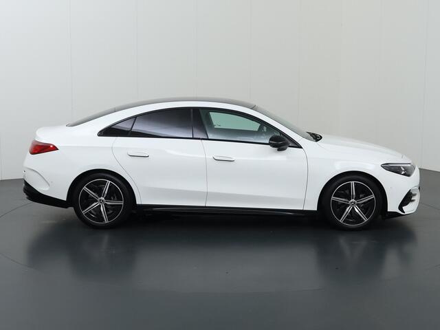 Mercedes-Benz CLA-KLASSE 180 Business Solution AMG | Night | Distronic | Panoramadak | Keyless | Sfeerverlichting |