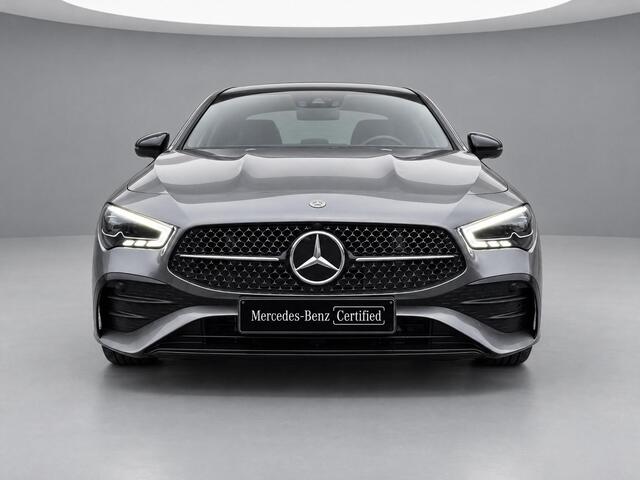 Mercedes-Benz CLA-KLASSE 180 Star Edition AMG | Night Pakket | Panoramadak | DISTRONIC Afstandsassistent | Dodehoekassistent | MULTIBEAM LED Koplampen | Sfeerverlichting | Stoelverwarming | Apple CarPlay | Android Auto | Sierdelen Aluminium | Elektrisch Inklapbare Buitenspiegels | Achteruitrijcamera | Parkeersensoren