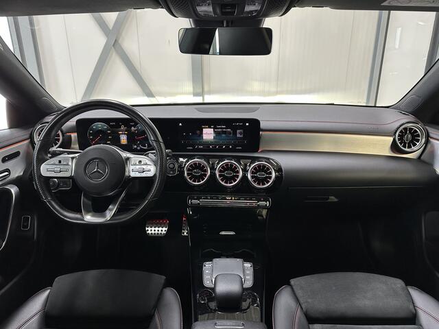 Mercedes-Benz CLA-KLASSE 200 AMG Line | Pano | El. stoelen | LED |