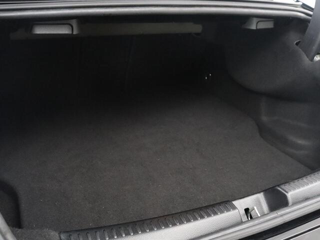 Mercedes-Benz CLA-KLASSE 250 e Business Solution AMG Limited | SOH 91.0% | Trekhaak | Leder/alcantara | Stoelverwarming | Sfeerverlichting | Camera | Park assist | Full LED |