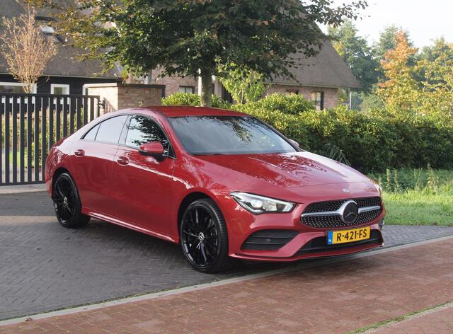 Mercedes-Benz CLA-KLASSE 250 e AMG Line | Black Optic | Camera | Sfeerverlichting | Sportstoelen | 19 Inch | NL-Auto | – foto 4