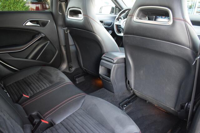 Mercedes-Benz CLA-KLASSE 180 AMG Line | Stoelverw | Navigatie | Cr Control | Schuifdak | Keyless Go | PDC | 1e Eigenaar – foto 9