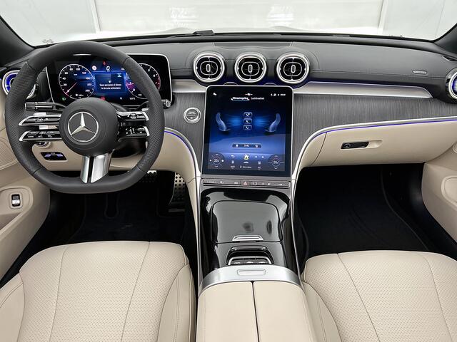 Mercedes-Benz CLE Cabriolet 180 AMG Line | Premium pakket | Winterpakket | Windschut | Stoelventilatie/- verwarming | Sierdelen lindehout | Middenconsole kunststof FIM met zwarte stippen |