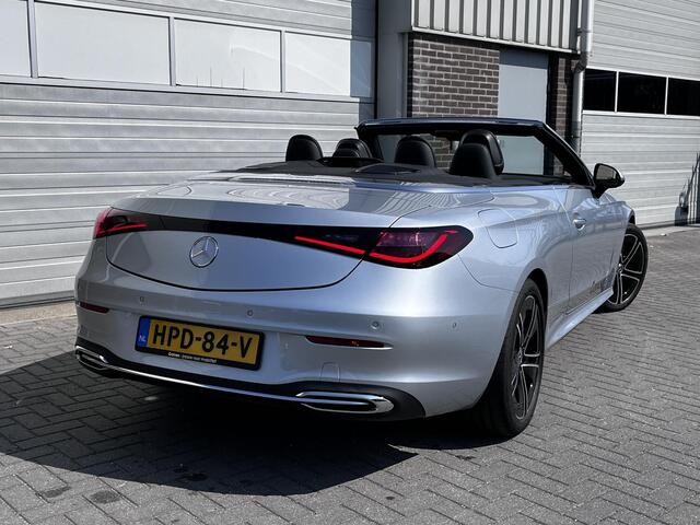 Mercedes-Benz CLE Cabriolet 180 Luxury Line | DISTRONIC Afstandsassistent | Dodehoekassistent | Windscherm | Elektrisch Verstelbare Stoelen + Memory | Stoelverwarming | Sfeerverlichting | Apple CarPlay | Android Auto | Achteruitrijcamera