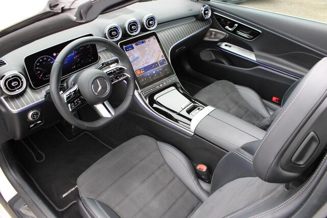 Mercedes-Benz CLE Cabriolet 200 AMG Cabrio Burmester | Distronic | Memory | Airscarf | Carplay | Camera | Keyless | Opalietwit Metallic | Dealer Onderhouden