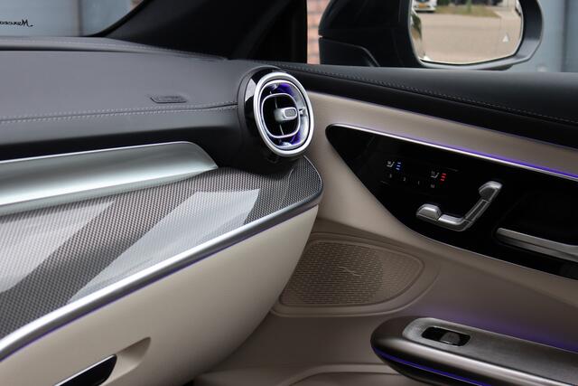 Mercedes-Benz CLE Coupé 300 e AMG Line | Panoramadak | Distronic | Massage | Stoelventilatie | Digital Light | Verwarmd Stuurwiel | Memory | Keyless Go | Leder |