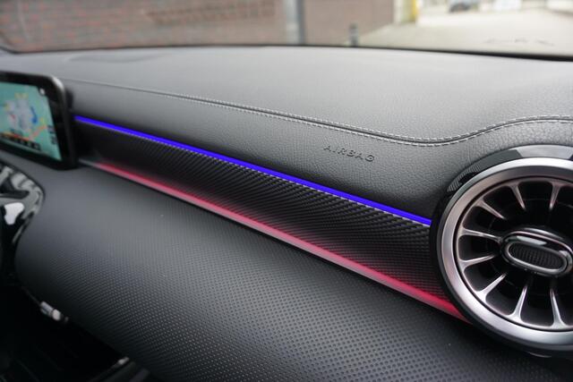 Mercedes-Benz Cla Shooting Brake 200 Business Solution Luxury/Leer/Rijassist/1e Eig /Dealeronderhouden.