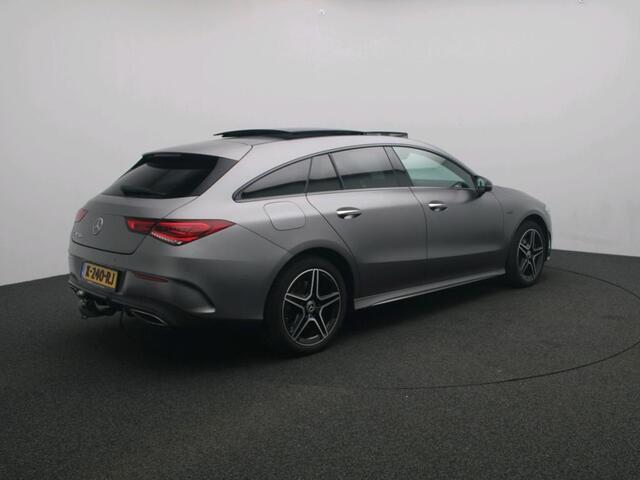 Mercedes-Benz Cla Shooting Brake 250 e Business Solution AMG Limited AMG Line | Night Pakket | Panorama Schuif-Kanteldak | Trekhaak | Sfeerverlichting | Stoelverwarming. Inclusief 24 maanden Mercedes-Benz Certified garantie voor Europa.