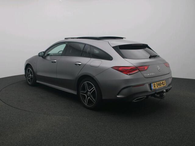 Mercedes-Benz Cla Shooting Brake 250 e Business Solution AMG Limited AMG Line | Night Pakket | Panorama Schuif-Kanteldak | Trekhaak | Sfeerverlichting | Stoelverwarming. Inclusief 24 maanden Mercedes-Benz Certified garantie voor Europa.