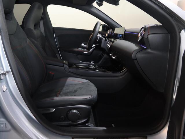 Mercedes-Benz Cla Shooting Brake 250e AMG Line | Panoramaschuifdak | Night | Achteruitrijcamera| Stoelverwarming voor | LED koplampen | Afneembare Trekhaak | Apple Carplay / Android auto