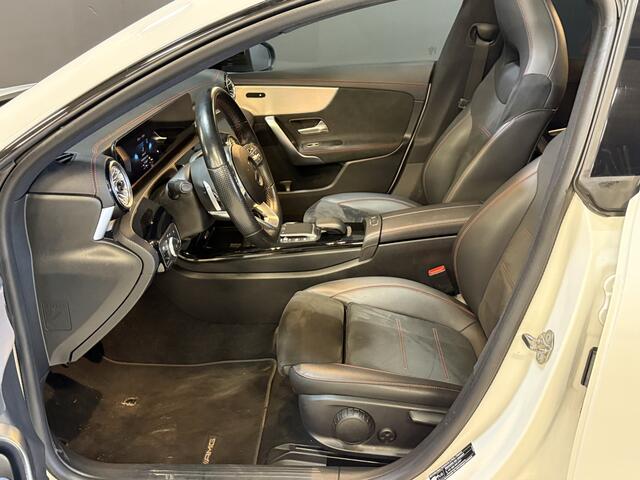 Mercedes-Benz Cla Shooting Brake 200 Business Solution AMG | Sfeerverlichting | Multibeam | Panoramadak