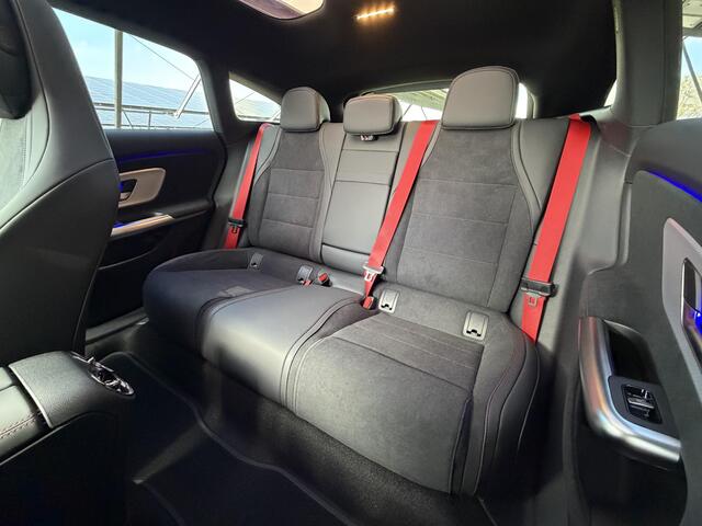 Mercedes-Benz Cla Shooting Brake 250+ Business Solution AMG 85 kWh | AMG-line Plus | Premium Pakket | Superscreen | Panoramadak | Stoelverwarming |