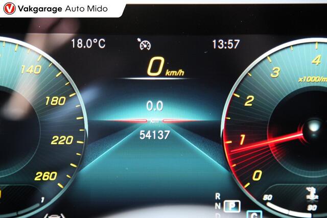 Mercedes-Benz Cla Shooting Brake 180 Automaat Business Solution AMG | Trekhaak |