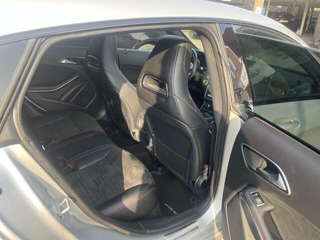 Mercedes-Benz Cla Shooting Brake 200 AMG AUTOMAAT OPEN DAK TREKHAAK