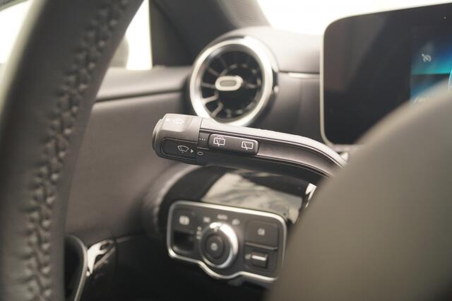 Mercedes-Benz Cla Shooting Brake 180 Business Solution -NAVI-ECC-