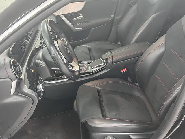 Mercedes-Benz Cla Shooting Brake 180 Advantage AMG | PANORAMADAK | NAVIGATIE | ACHTERUITRIJCAMERA | PARKEERSENSOREN