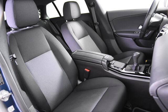 Mercedes-Benz Cla Shooting Brake 180 Business Solution *1ste Eigenaar*Navigatie*Stoelverwarming*Camera*