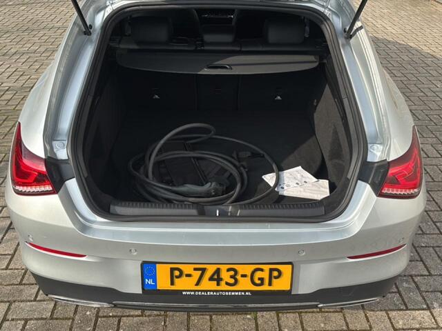Mercedes-Benz Cla Shooting Brake 250 e Business Solution Luxury Limited