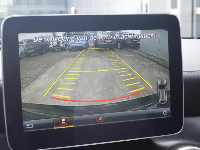 Mercedes-Benz Cla Shooting Brake 180 AMG AUT, Panodak, Camera, Leder Two Tone, Compleet, NL/NAP!