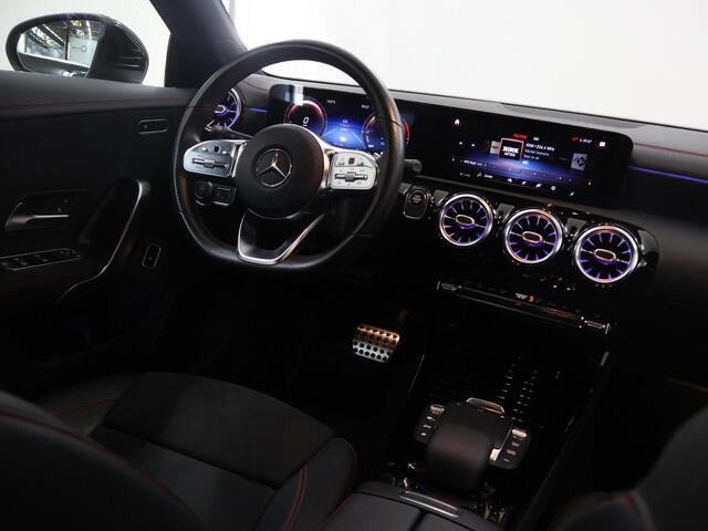 Mercedes-Benz Cla Shooting Brake 250 e Premium | AMG | Widescreen | Stoelverwarming | Sfeerverlichting | Achteruitrijcamera |