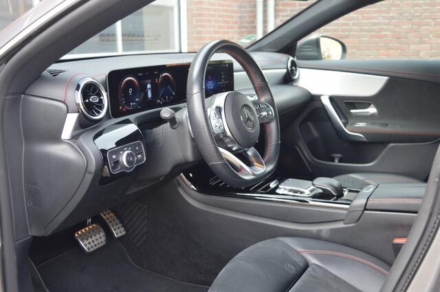 Mercedes-Benz Cla Shooting Brake 200 AMG | AUT - CAMERA - CARPLAY