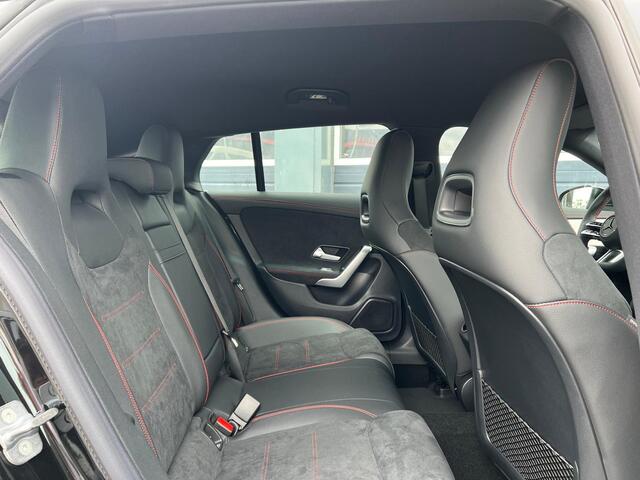 Mercedes-Benz Cla Shooting Brake 180 AMG Line | Achteruitrijcamera | Stoelverwarming | Sfeerverlichting
