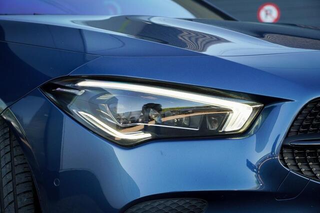 Mercedes-Benz Cla Shooting Brake 180 d / Aut / Pano / Sfeerverlichting / Leder
