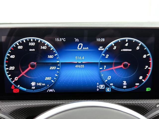 Mercedes-Benz Cla Shooting Brake 180 Luxury Line Trekhaak | Ledkoplampen | Parkeerpakket met achteruitrijcamera | Stoelverwarming. Inclusief 24 maanden Mercedes-Benz Certified garantie voor Europa.