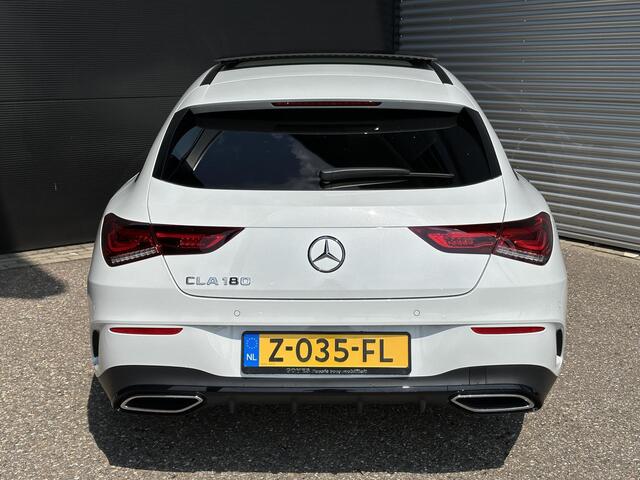 Mercedes-Benz Cla Shooting Brake 180 AMG Line | Nightpakket | Panoramadak | Achteruitrijcamera | Stoelverwarming | Dodehoekassistent | Sfeerverlichting