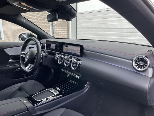 Mercedes-Benz Cla Shooting Brake 200 AMG Line | Achteruitrijcamera | Stoelverwarming | Sfeerverlichting