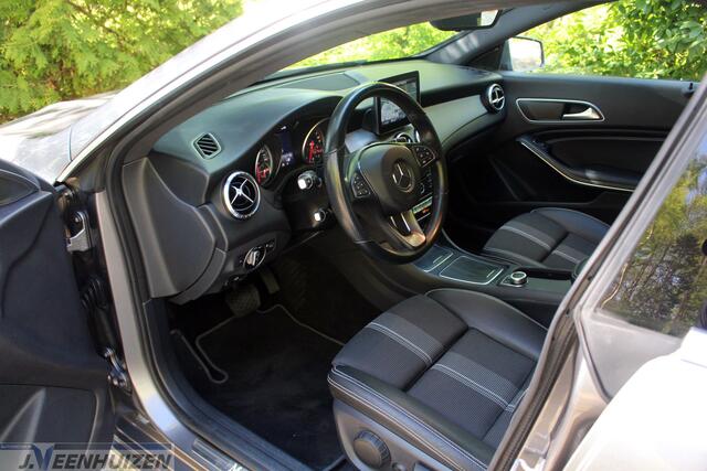 Mercedes-Benz Cla Shooting Brake 180 Business Solution | 2019 | AUTOMAAT |? Achteruitrijcamera | Navi