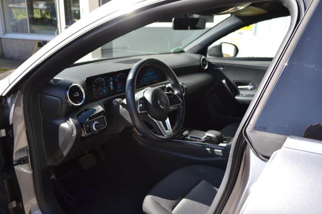 Mercedes-Benz Cla Shooting Brake BTW AUTO 180 Bns Solution