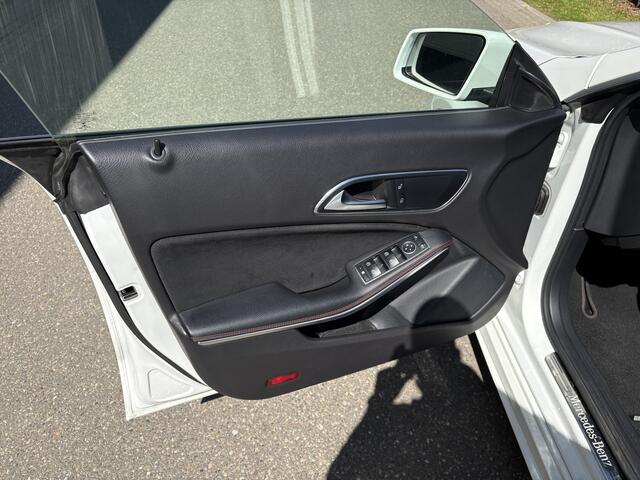 Mercedes-Benz Cla Shooting Brake 180 / AUTOMAAT / AMG PAKKET / NAVI / 71dkm! NAP!