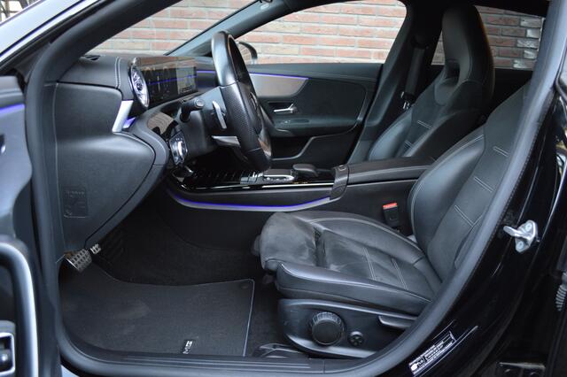 Mercedes-Benz Cla Shooting Brake 250 e AMG Led Panorama Widescreen Sfeer Camera Trekh Augmented Pdc