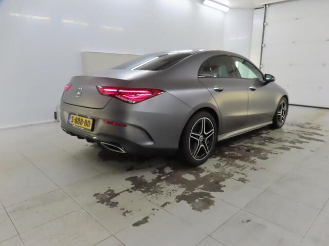 Mercedes-Benz Cla Shooting Brake 200 AMG LINE I SCHUIF/KANTELDAK I P-CAMERA I DEALER ONDERHOUDEN