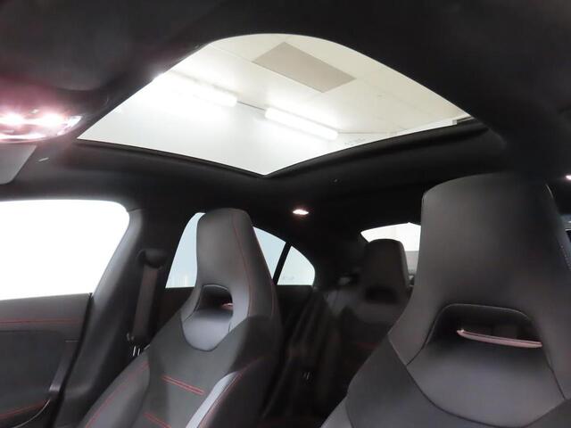 Mercedes-Benz Cla Shooting Brake 200 AMG LINE I SCHUIF/KANTELDAK I P-CAMERA I DEALER ONDERHOUDEN