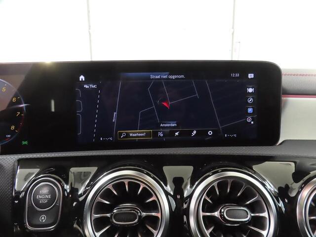 Mercedes-Benz Cla Shooting Brake 200 AMG LINE I SCHUIF/KANTELDAK I P-CAMERA I DEALER ONDERHOUDEN