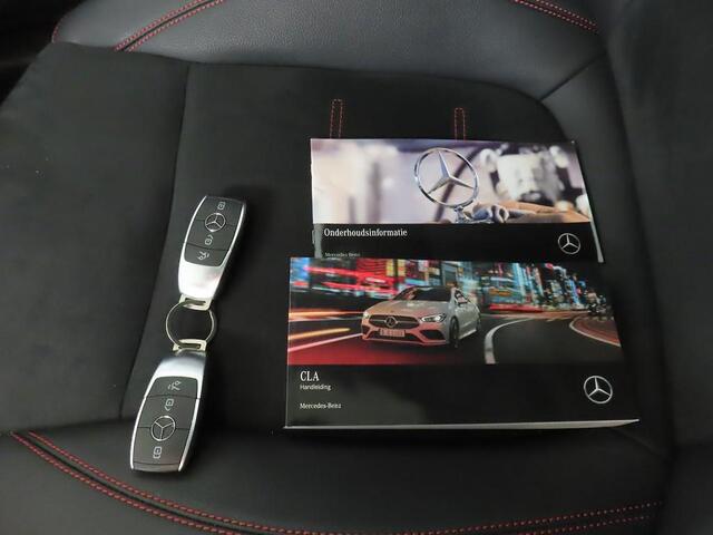 Mercedes-Benz Cla Shooting Brake 200 AMG LINE I SCHUIF/KANTELDAK I P-CAMERA I DEALER ONDERHOUDEN