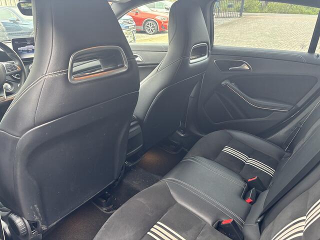 Mercedes-Benz Cla Shooting Brake 180 Automaat Edition AMG Line Sportinterieur / Full LED / Trekhaak