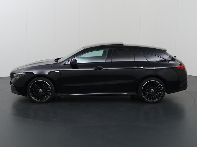 Mercedes-Benz Cla Shooting Brake 250e Business Solution AMG | Panoramaschuifdak | Night | Head-up display | 360° camera | Dodehoekassistent |