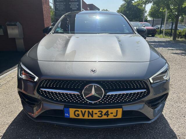 Mercedes-Benz Cla Shooting Brake 200 Business Solution AMG Night Edition // PANO/SCHUIFKANTELDAK // STANDKACHEL // FULL LED // NAVI // CAMERA // SFEERVERLICHTING // SPORTSTOELEN