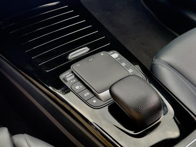 Mercedes-Benz Cla Shooting Brake 180 AUT7 SOLUTION LUXURY VOL-LEDER 18 INCH-LMV NAVI CAMERA DIGI-DASH LED PDC
