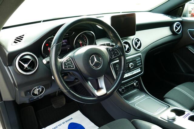 Mercedes-Benz Cla Shooting Brake 180 Business Solution Plus Upgrade Edition. Half Leer, StoelVerw, Navi, Led, 18"LMV