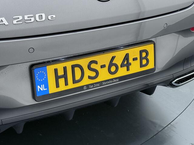 Mercedes-Benz Cla Shooting Brake 250 e AMG line | Pano Memory Keyless HUD Multibeam 360 Camera