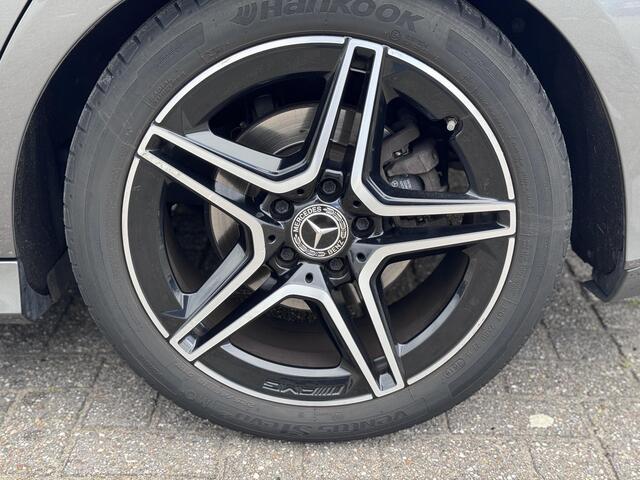 Mercedes-Benz Cla Shooting Brake 200 Business Solution AMG Panoramadak | Trekhaak