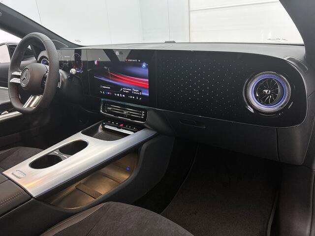 Mercedes-Benz Cla Shooting Brake 180 Business Solution AMG | Nightpakket | Parkeerpakket | MULTIBEAM LED | Sierdelen geborsteld aluminium lightlines | Sportstoelen | URBAN GUARD | 18" vijfspaaks lichtmetalen AMG-velgen |